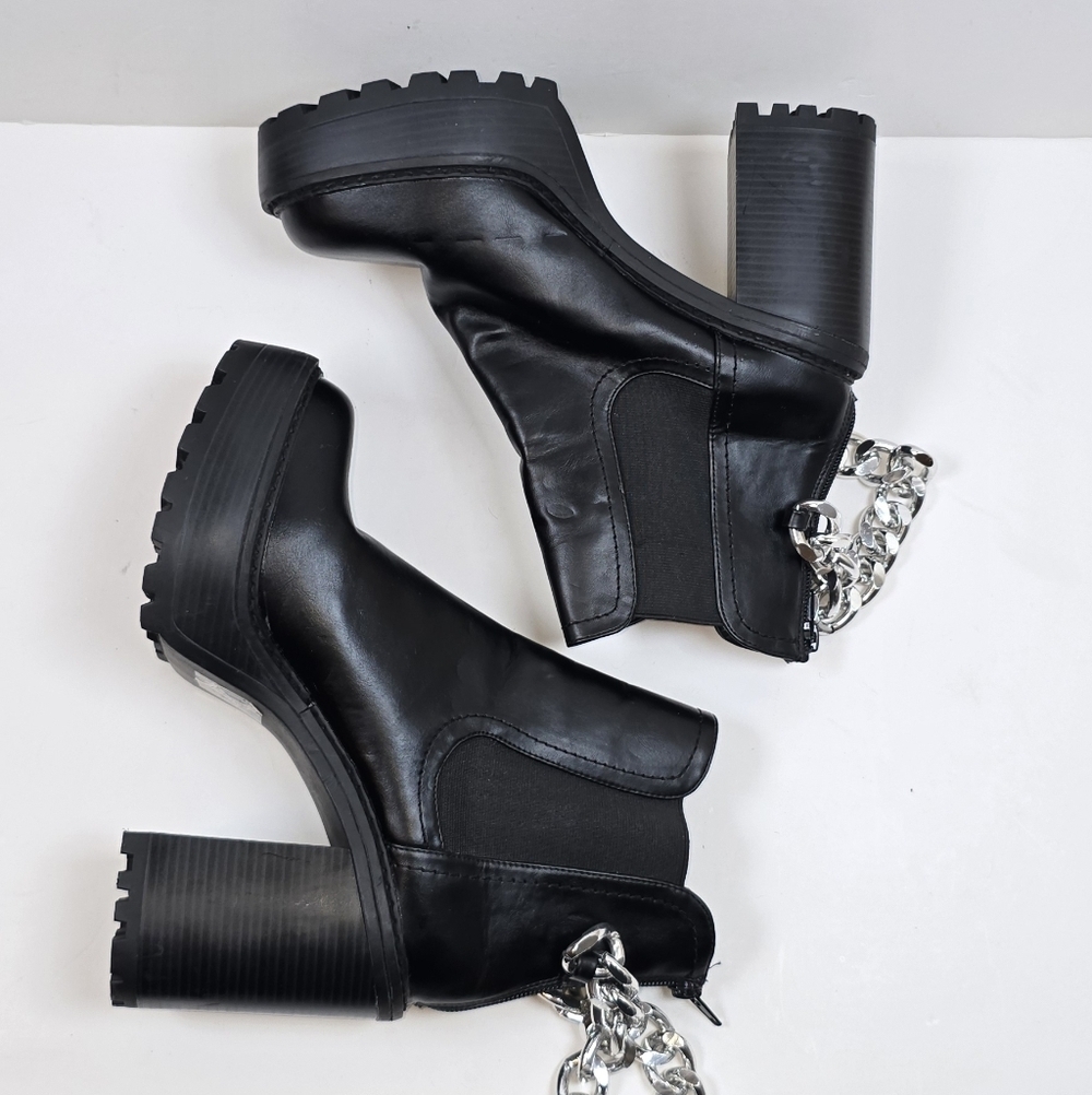 Madden Girl Chunky Platform Ankle Boots Chain Detail Lug Sole Size 9 Punk Goth - Picture 3 of 14